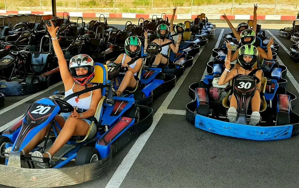 chicas-karts