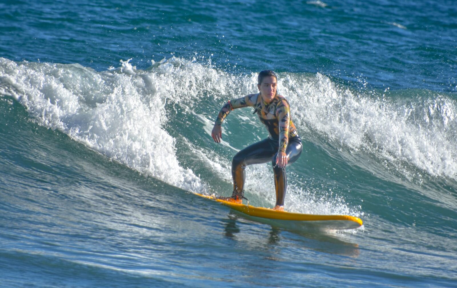 Disfruta-del-surf-en-mojacar-2-mojacar-fiesta