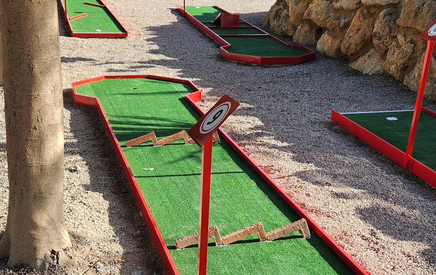 mini-golf-turre-18-hoyos-1-mojacar-fiesta